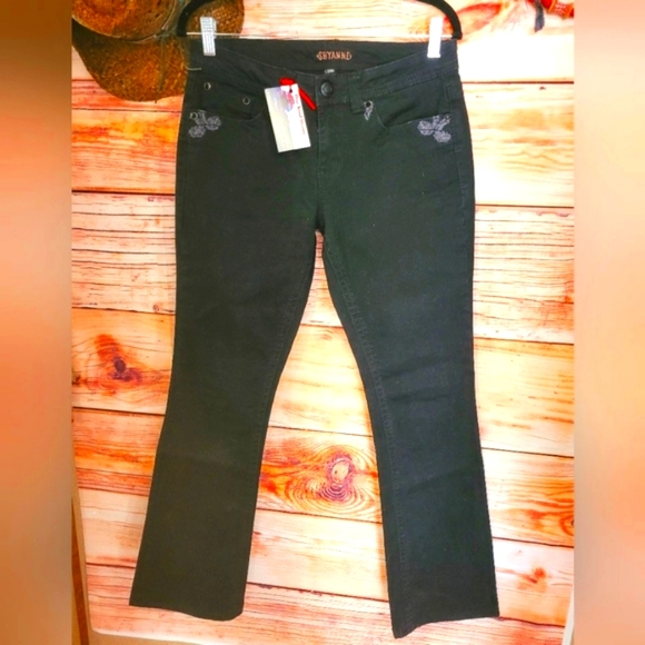 NEW "SHYANNE~ANNE" BLACK BOOTCUT DRESS JEANS! 🖤 29R - Picture 1 of 10